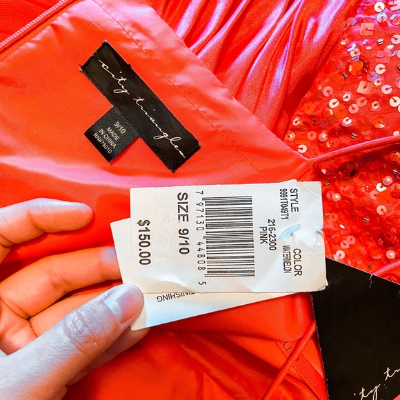 FORMAL DRESS - Picture 4 of 6